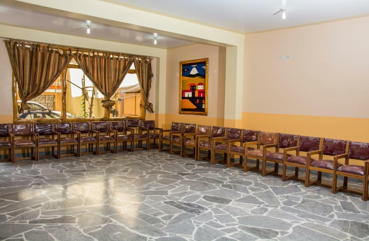 Hotel Santafe Inn Отавало Екстериор снимка
