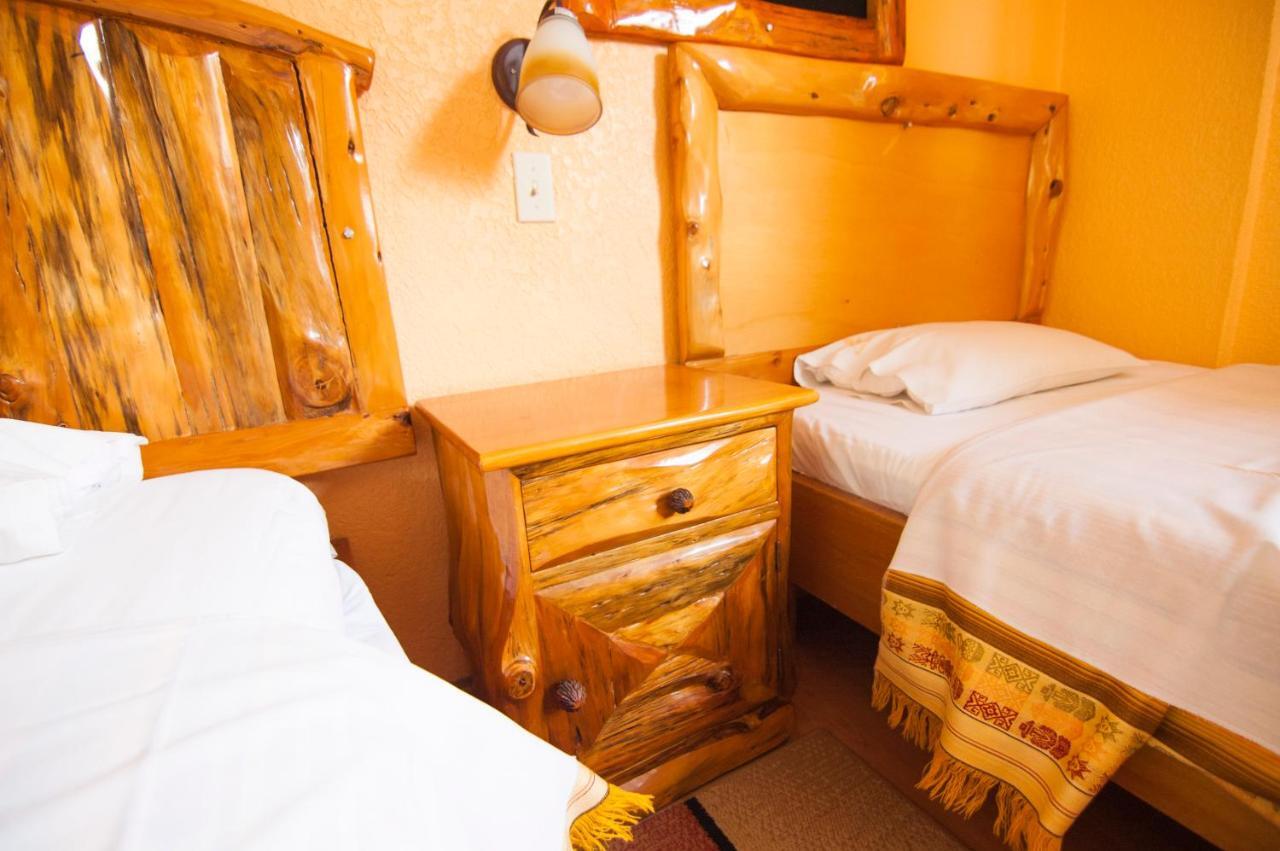 Hotel Santafe Inn Отавало Екстериор снимка